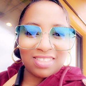 Meet your Posher, Lacey ann